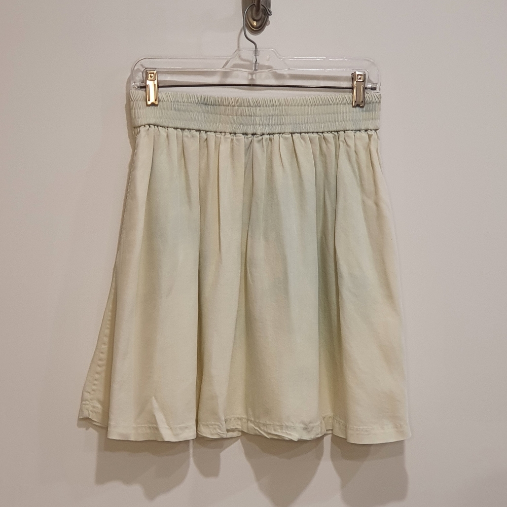 Fidelity denim light chambray flowy skater style skirt, size medium